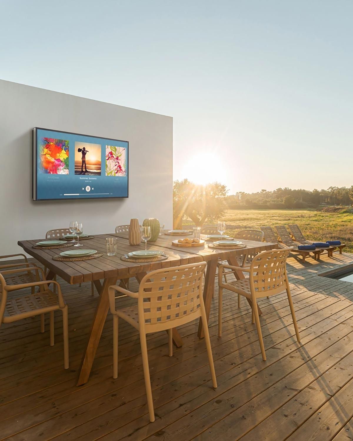 Seura Outdoor TVs Full Sun Series